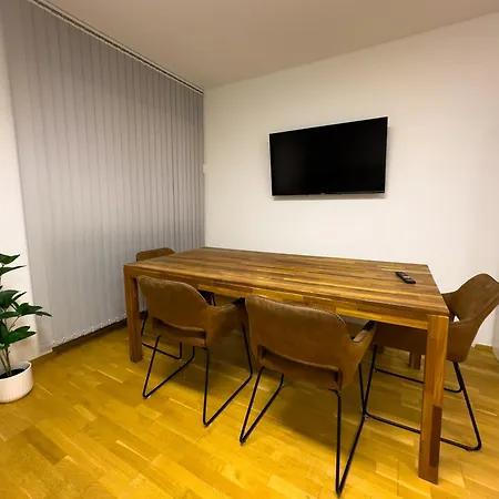 Gemuetliche Bis Zu 7 Personen Mit Guter Autobahnanbindung *