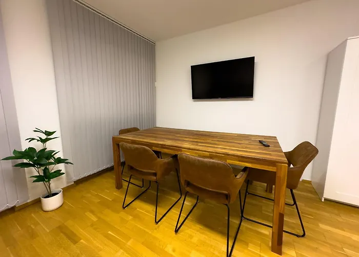 Gemuetliche Bis Zu 7 Personen Mit Guter Autobahnanbindung *